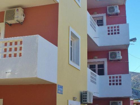 7 Days Studios and Apartments