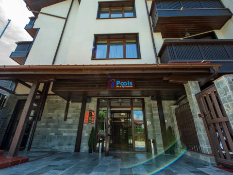 7 Pools SPA & Apartments