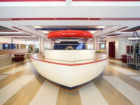 A-ONE THE ROYAL CRUISE (SHA)