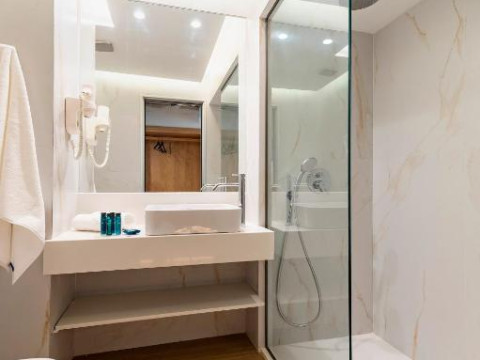 Acandia Hotel