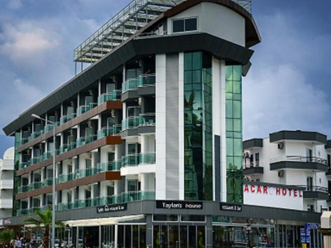 Cormoran Resort CM