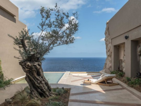 ACRO SUITES A WELLBEING RESORT