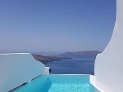 Adamant Suites Santorini