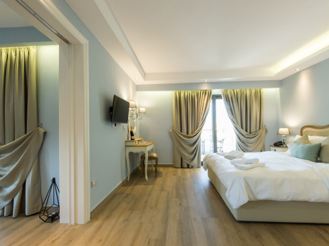 Adams Hotel