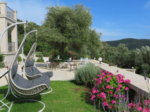 Adastra Ithaca Luxury Suites
