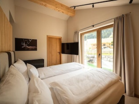 ADEA LIFESTYLE SUITES