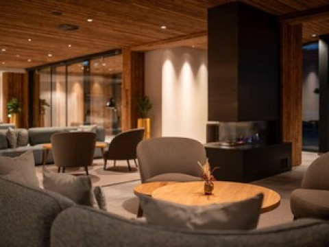 ADEA LIFESTYLE SUITES