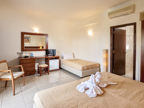 ADELAIS HOTEL