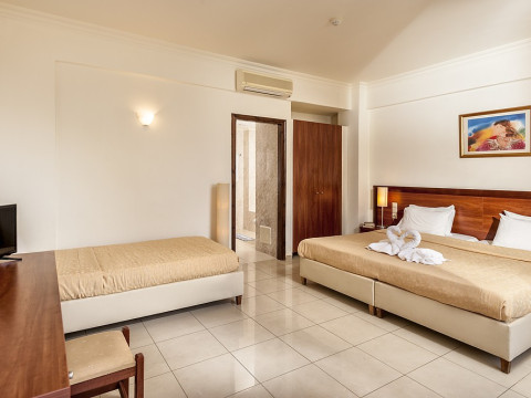 ADELAIS HOTEL