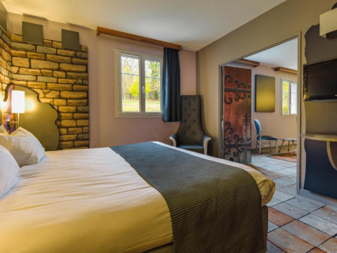 Adevarata distractie e aici – Explorers Fabulous Disneyland 