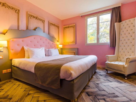 Adevarata distractie e aici – Explorers Fabulous Disneyland 