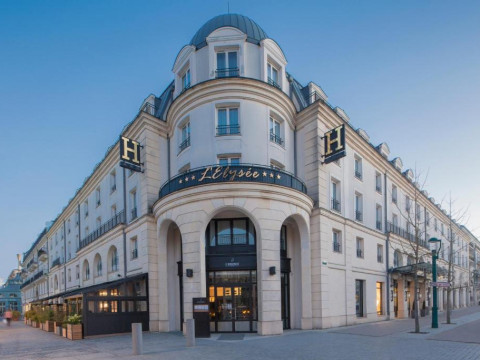 Adevarata distractie e aici – L’Elysee Va, D’Europe Disneyland 