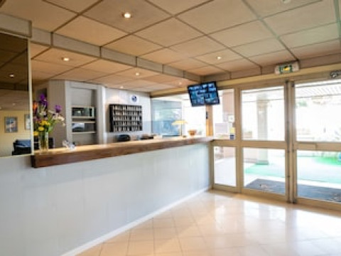 ADONIS CANNES - HOTEL THOMAS