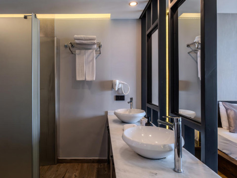 The Oasis Hotel, Restaurant& Spa (Praslin)