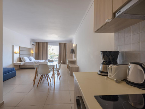 Aegean Blu Hotel & Apartments