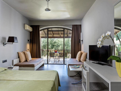 AEOLOS BEACH RESORT - PERAMA