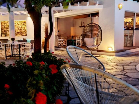 Aeolos Hotel & Villas