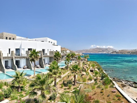 Aeonic Suites and Spa