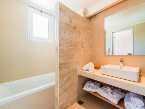 AFANDOU BAY RESORT SUITES