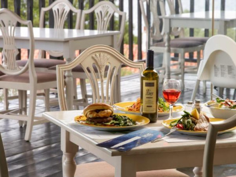 AGIONISSI RESORT