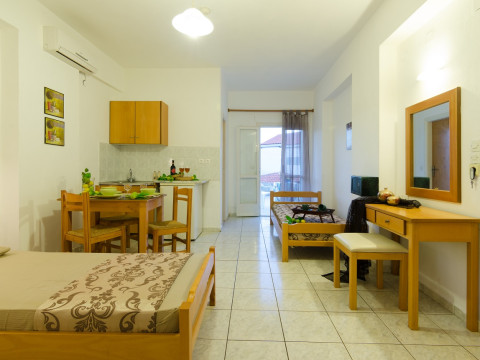 AGLAIA STUDIOS & APARTMENTS