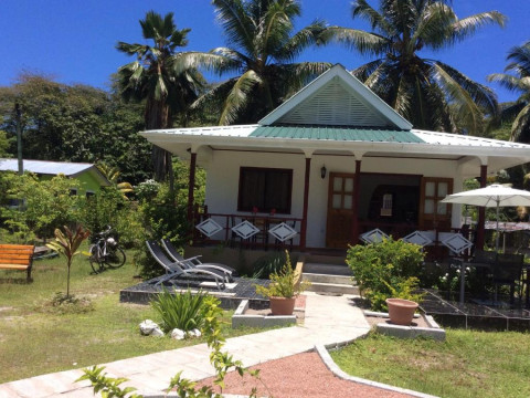 Agnes Cottage - Emerald Resort