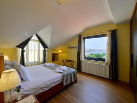 Agora Life Hotel