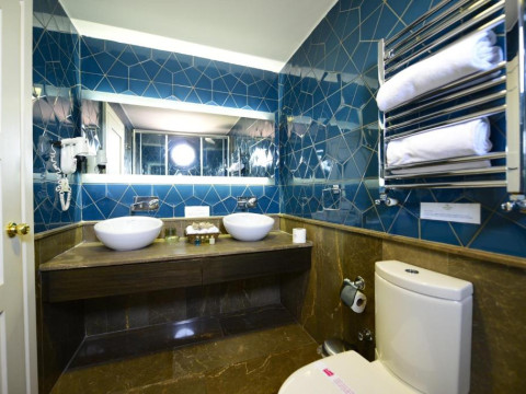 Agora Life Hotel