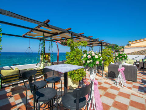 Agoulos Beach Hotel