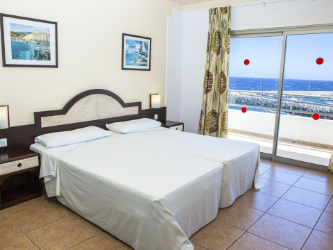 AGUAMARINA GOLF APARTAMENTOS
