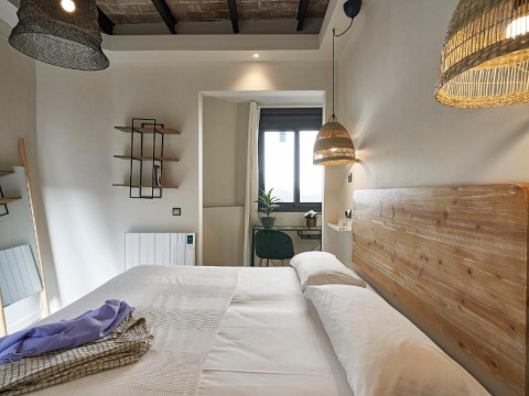 AinB Eixample-Miro Apartments