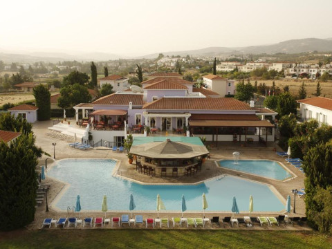 Akamanthea Holiday Village