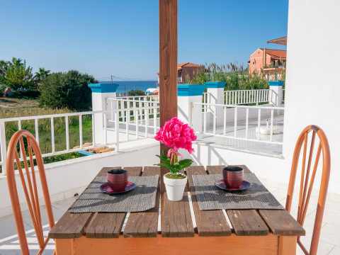 Akis Villa Studios & Apartments with Pool