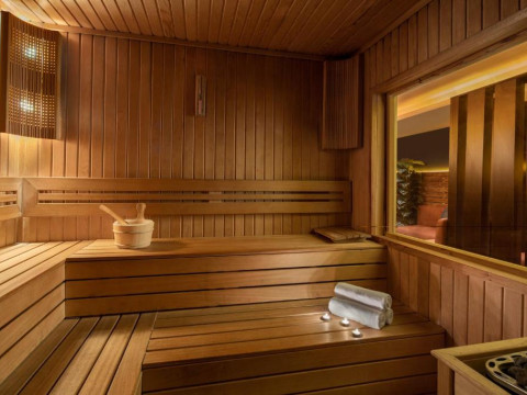 Akka Lush Hotel