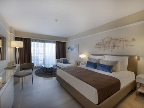 AKRA FETHIYE TUI BLUE SENSATORI