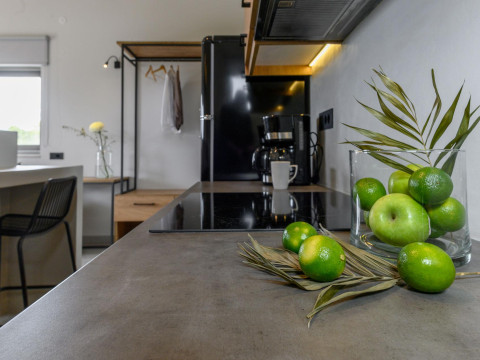 Akrotiri Suites