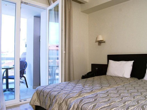 Akteon Girni Hotel