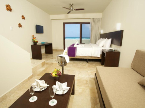 Akumal Bay Beach & Wellness Resort