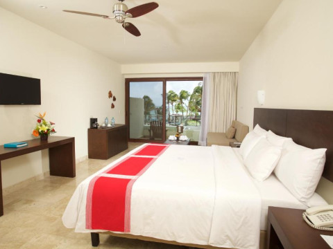 Akumal Bay Beach & Wellness Resort
