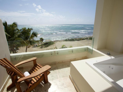 Akumal Bay Beach & Wellness Resort