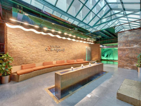 AL KHOORY EXECUTIVE HOTEL