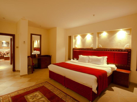 Al Liwan Suites