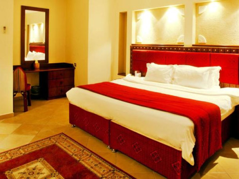 Al Liwan Suites