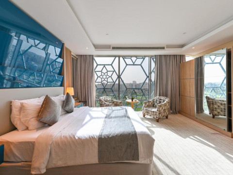 Al Mansour Suites Hotel