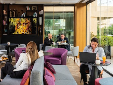 AL QASR METROPOLE