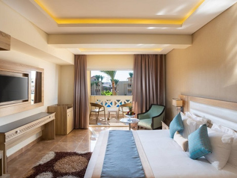 ALBATROS AQUA BLUE RESORT