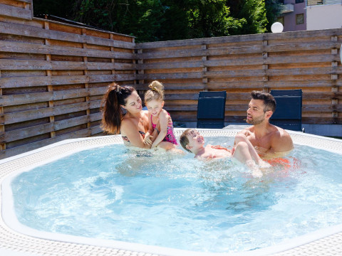Albergo Dimaro Wellness & Family Hotel