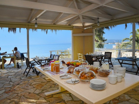Albouro Seafront Apartments