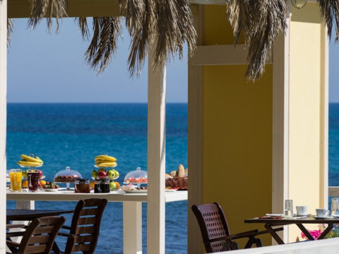 Albouro Seafront Apartments