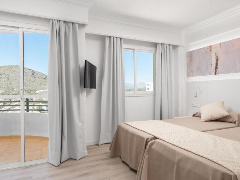 Alcudia Beach Aparthotel